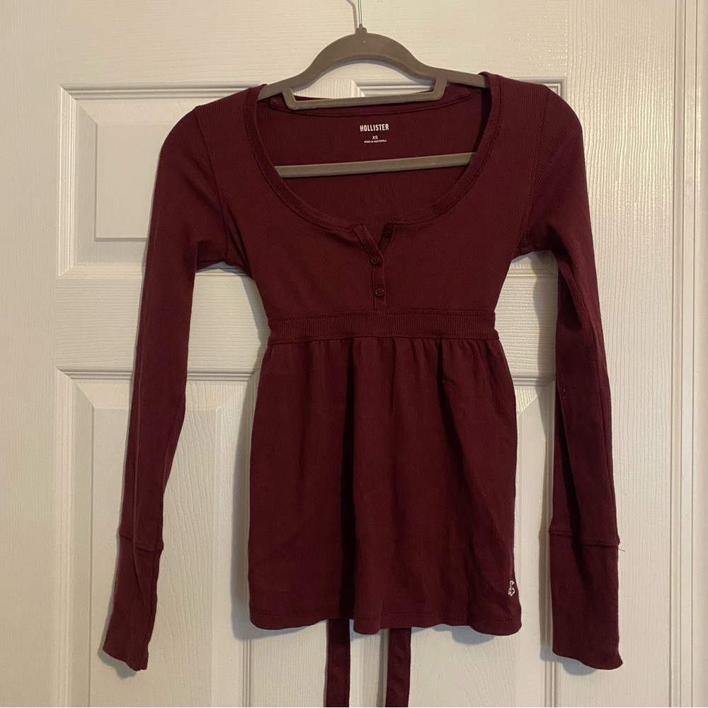 Hollister Burgundy Babydoll Henley Top | XS | Item 0109